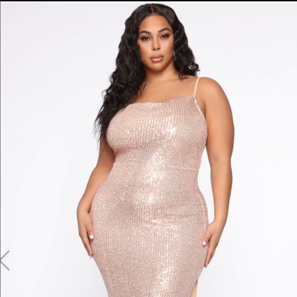 Stand Out Tonight Sequin Midi Dress - Rose Gold